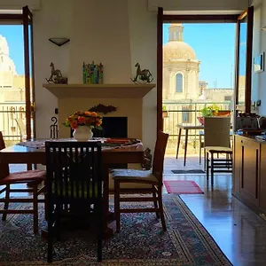 Attico Barocco Oda ve Kahvaltı