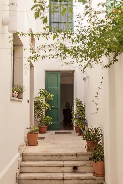 Casa Q Bed & Breakfast Lecce 3*,